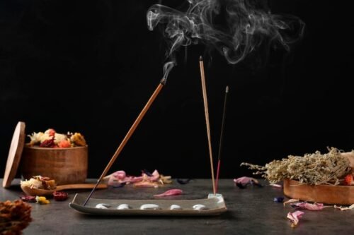 What Makes Agarwood Incense Different From Regular Fragrance Blends?